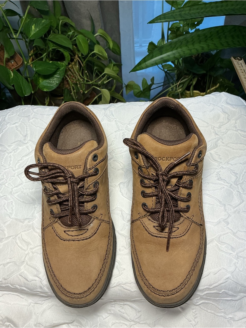 Rockport Women's Brown Tan Lace-Up Athletic Shoes